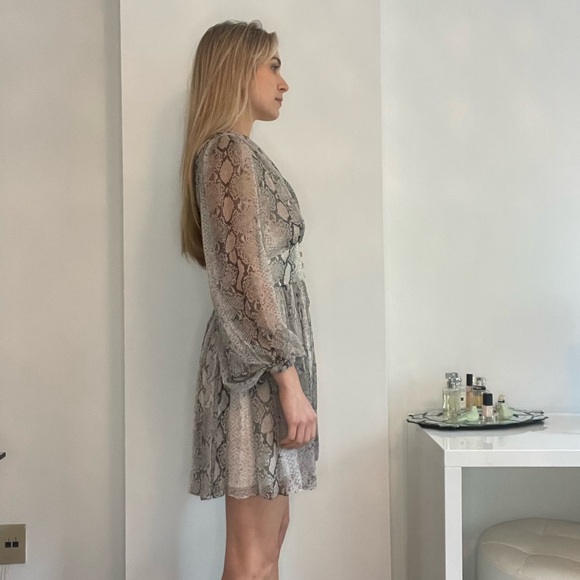 Zimmerman Corsage Snake-Print Long-Sleeve Fluted Romper - Picture 6 of 9